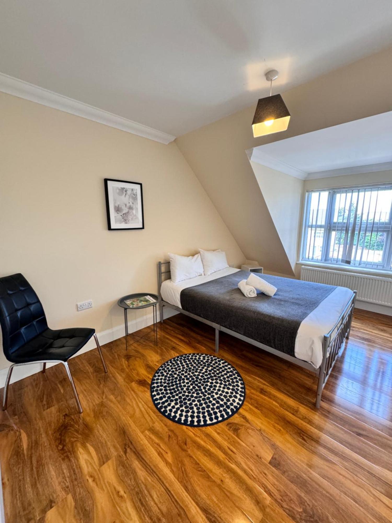 Stanwell Relaxing Airport Rooms מראה חיצוני תמונה